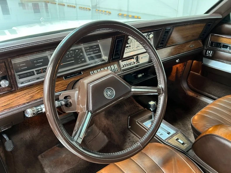 1983 Chrysler LeBaron - Image 9 of 13