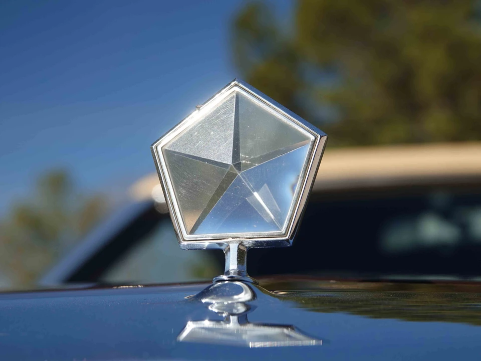 1983 Chrysler LeBaron - Image 25 of 31