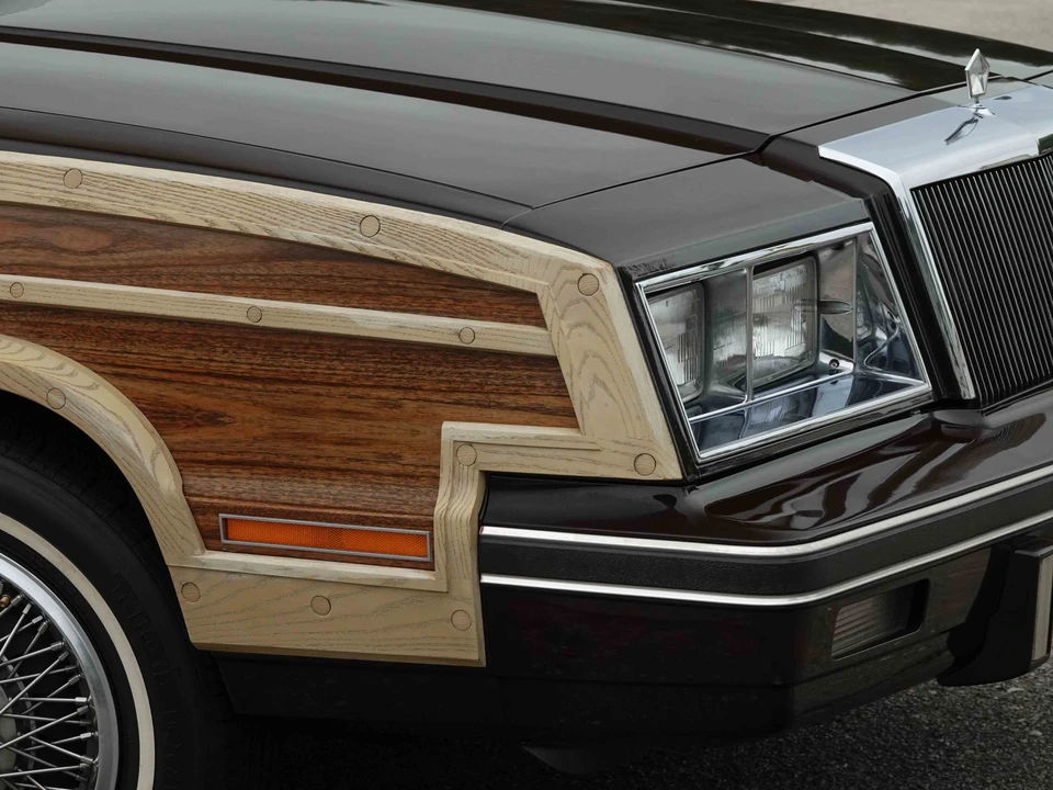 1983 Chrysler LeBaron - Image 19 of 31