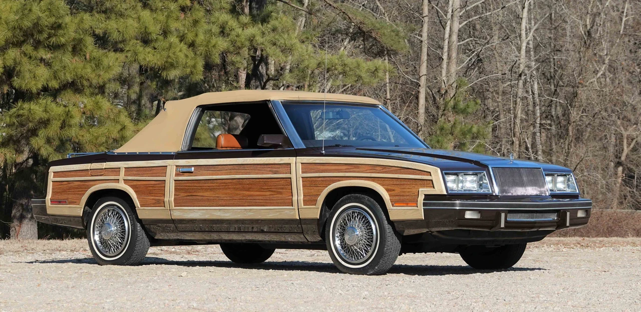 1983 Chrysler LeBaron - Image 16 of 31
