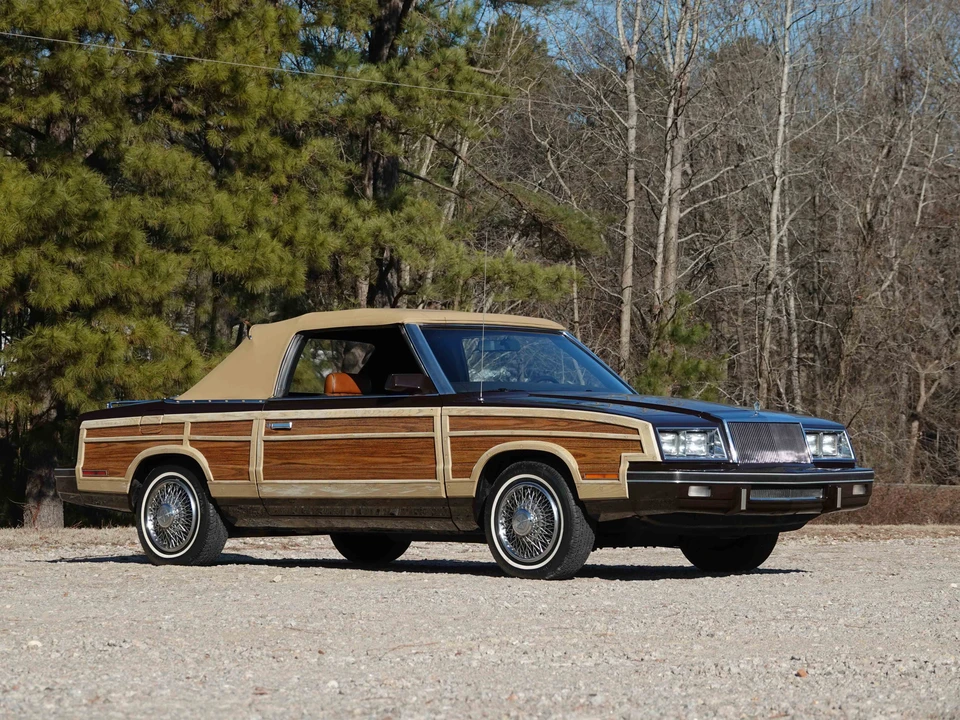 1983 Chrysler LeBaron - Image 15 of 31