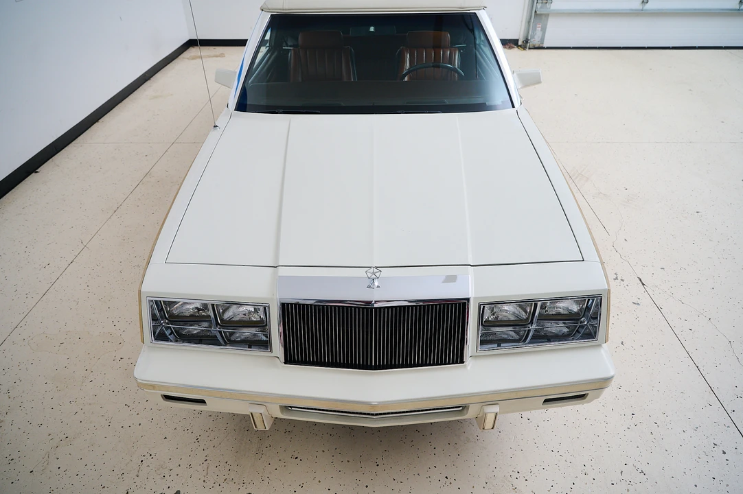 1983 Chrysler LeBaron - Image 23 of 31