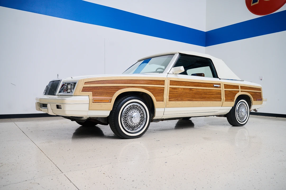 1983 Chrysler LeBaron - Image 15 of 31