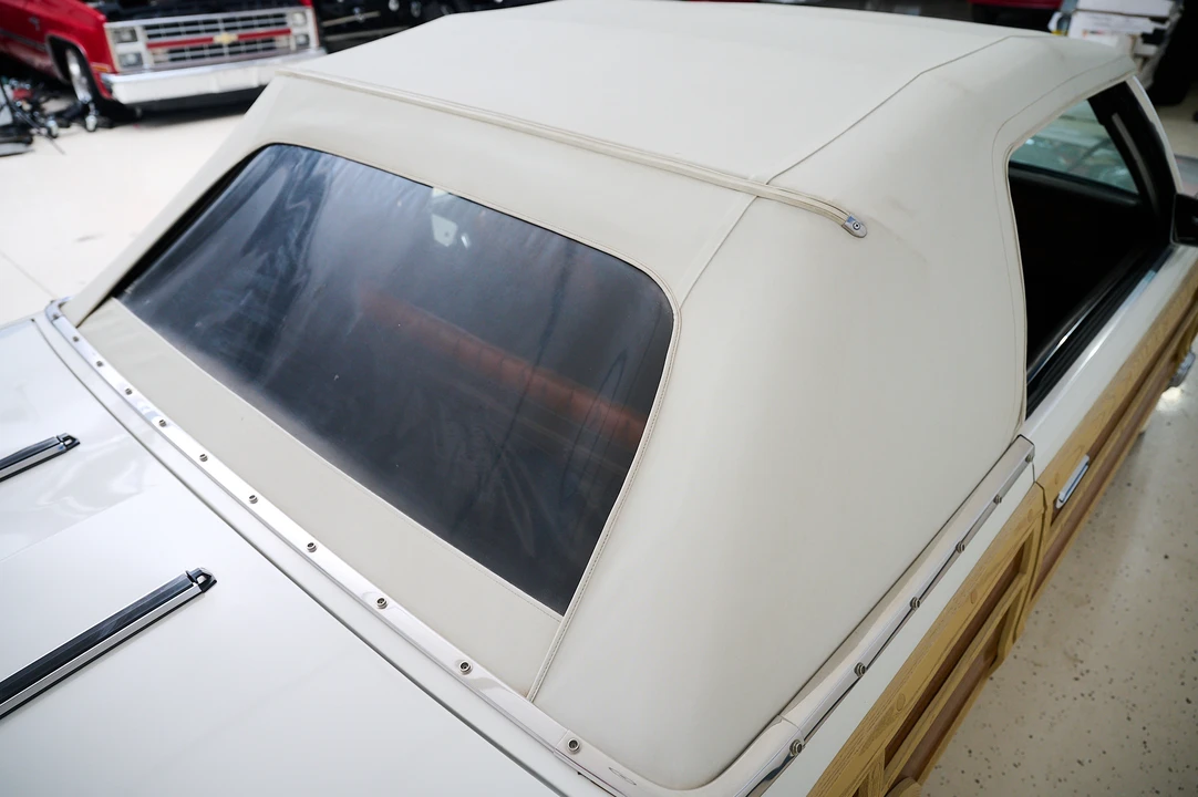 1983 Chrysler LeBaron - Image 30 of 31