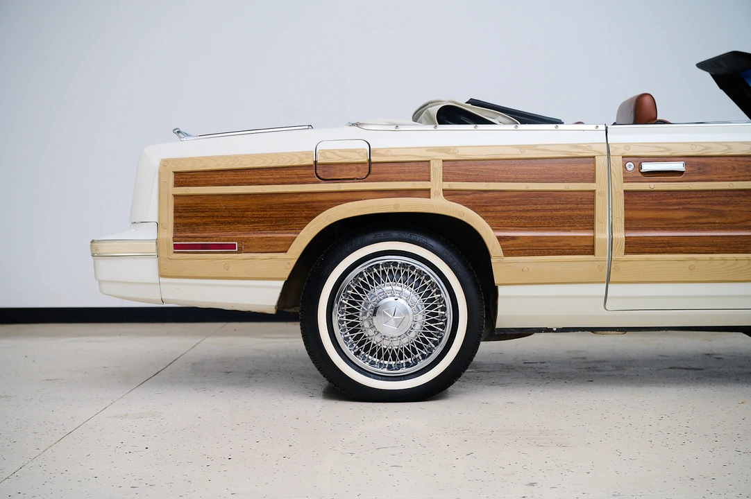 1983 Chrysler LeBaron - Image 20 of 31