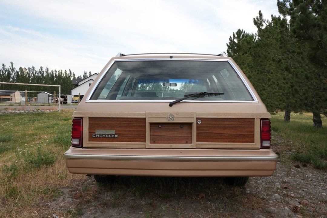1983 Chrysler LeBaron - Image 22 of 31