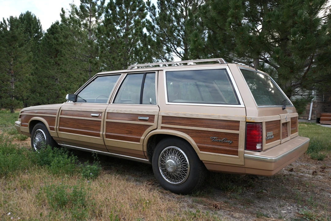 1983 Chrysler LeBaron - Image 18 of 31