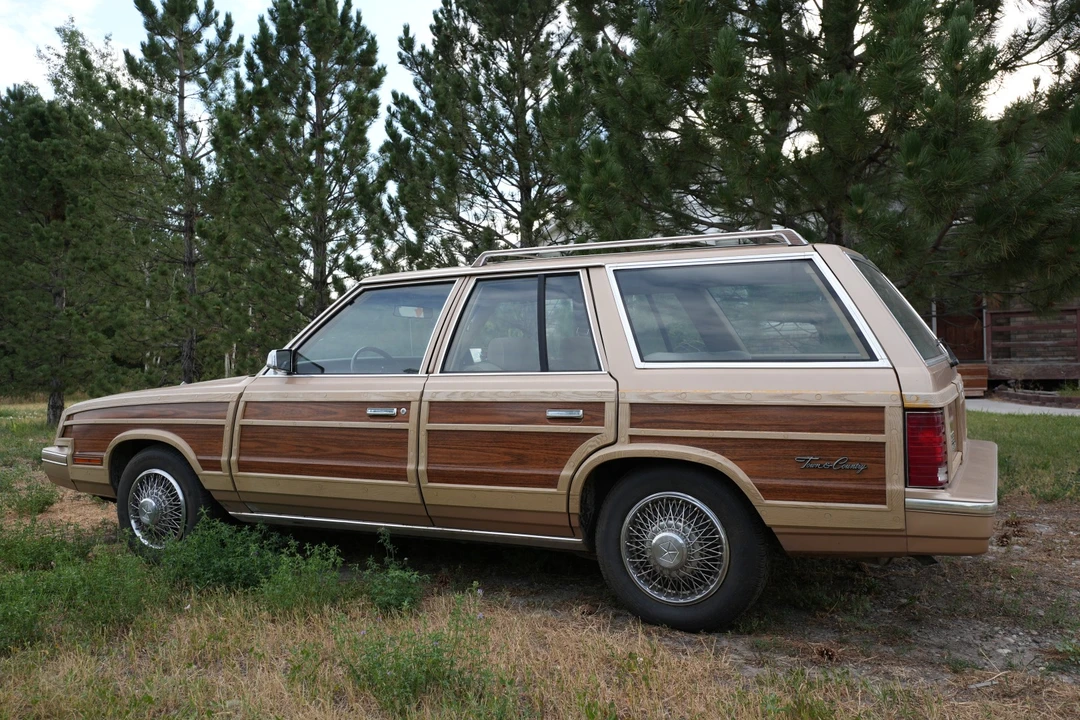 1983 Chrysler LeBaron - Image 17 of 31