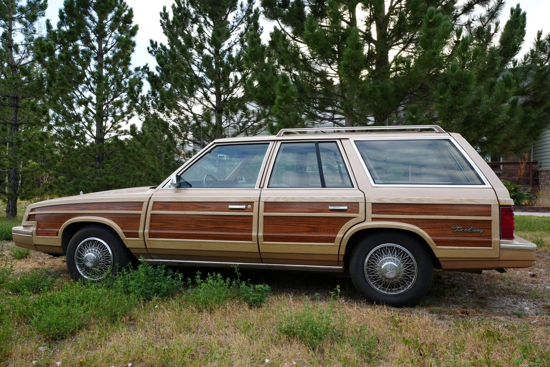1983 Chrysler LeBaron - Image 15 of 31