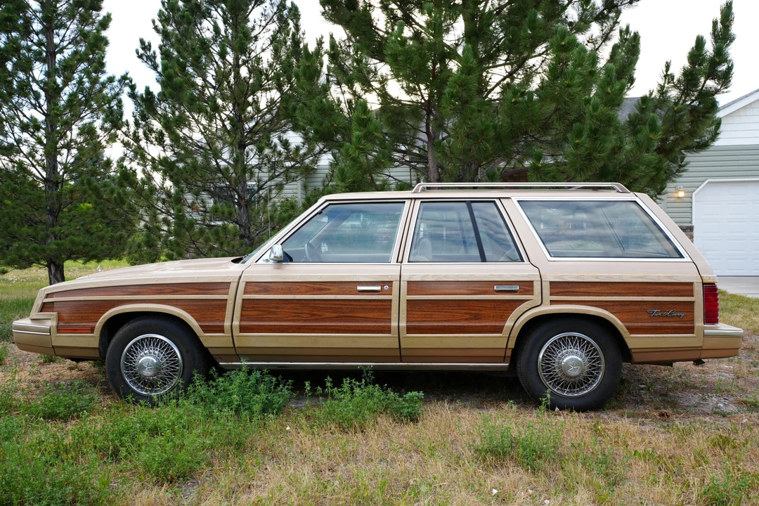 1983 Chrysler LeBaron - Image 14 of 31