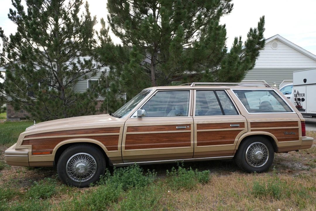 1983 Chrysler LeBaron - Image 16 of 31