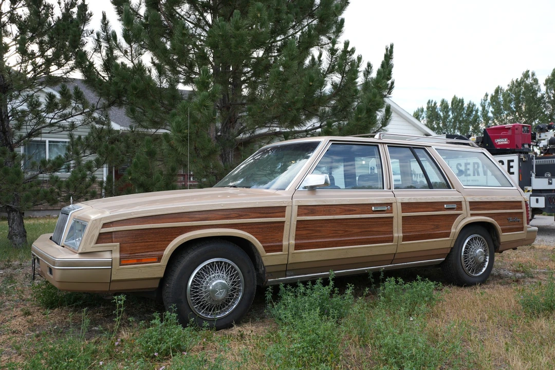 1983 Chrysler LeBaron - Image 13 of 31
