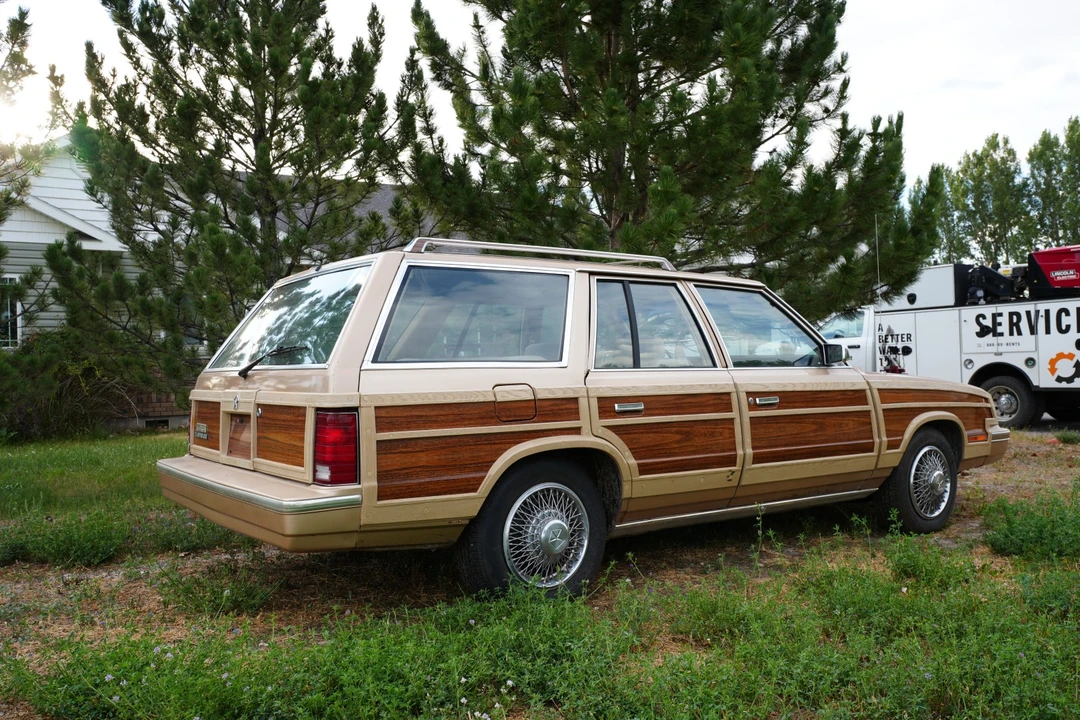 1983 Chrysler LeBaron - Image 24 of 31