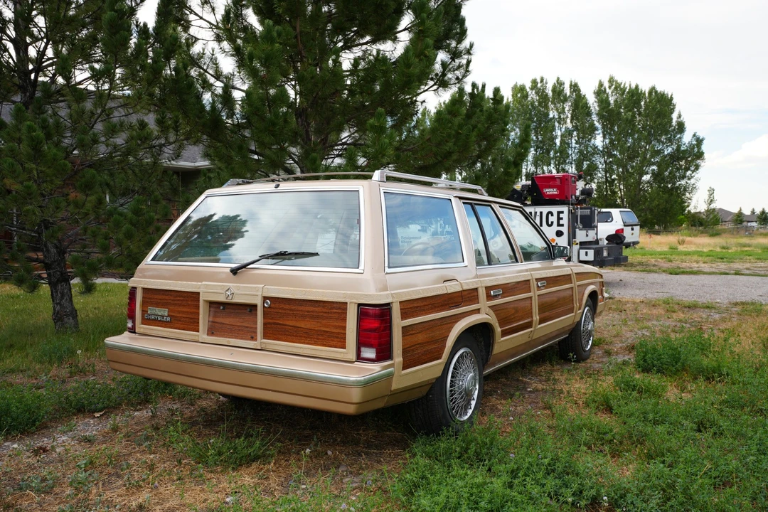 1983 Chrysler LeBaron - Image 23 of 31