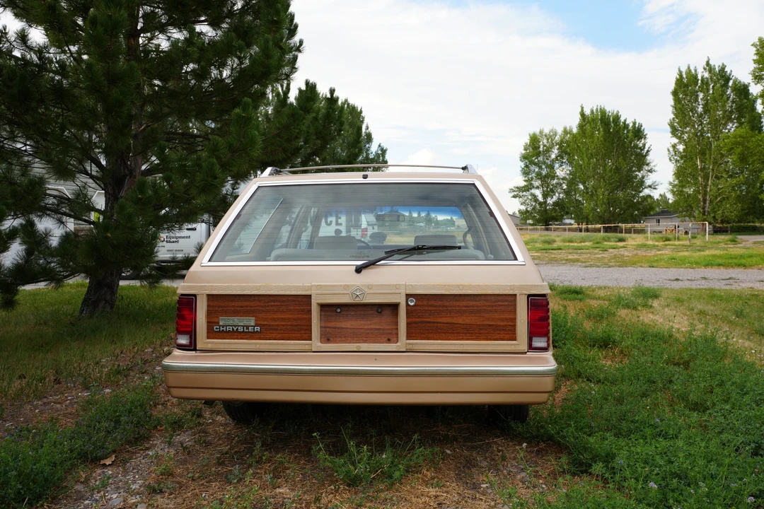 1983 Chrysler LeBaron - Image 21 of 31