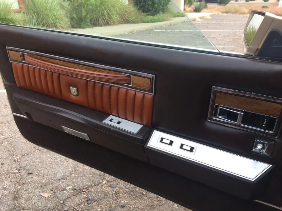 1983 Chrysler LeBaron - Image 6 of 8