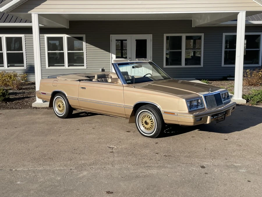 1983 Chrysler LeBaron - Image 8 of 27