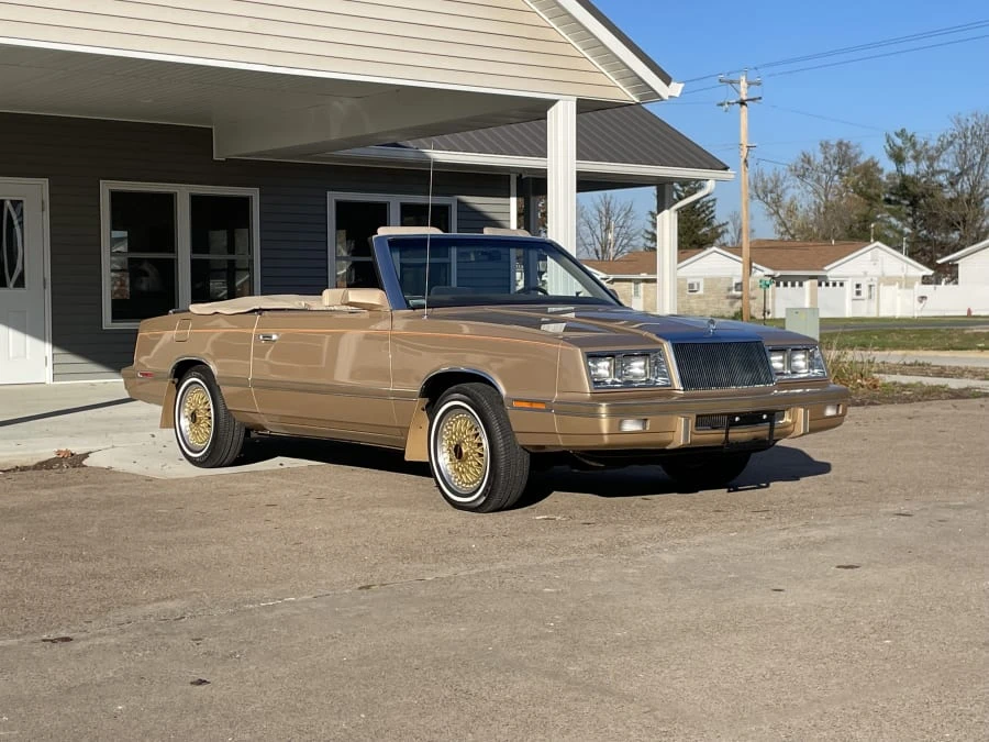 1983 Chrysler LeBaron - Image 6 of 27