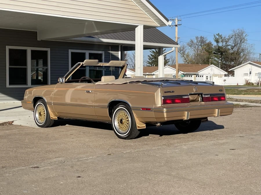 1983 Chrysler LeBaron - Image 9 of 27