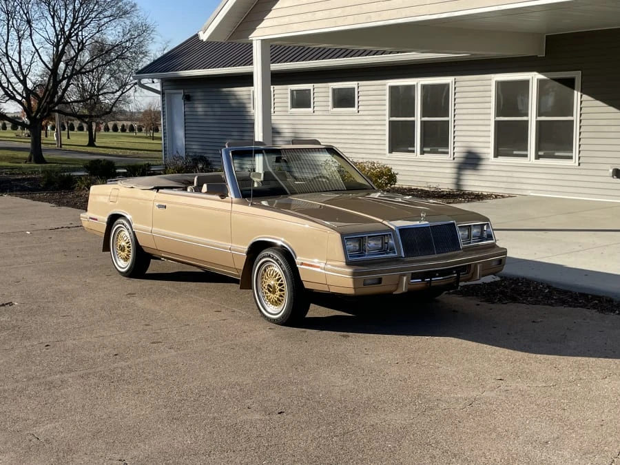 1983 Chrysler LeBaron - Image 13 of 27