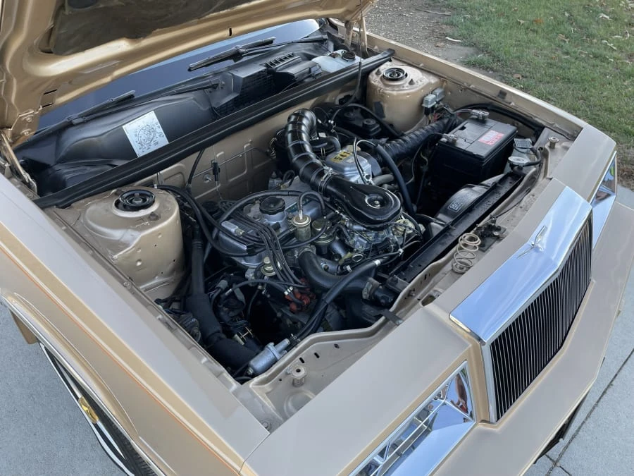 1983 Chrysler LeBaron - Image 26 of 27