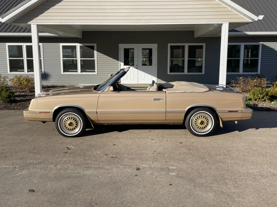 1983 Chrysler LeBaron - Image 11 of 27
