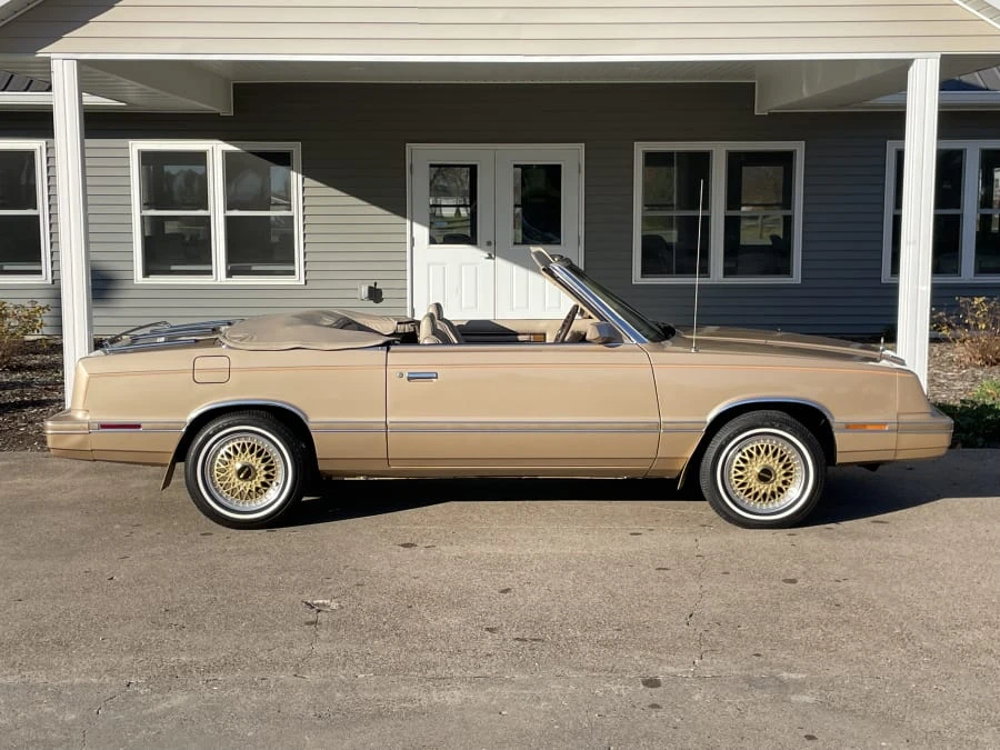 1983 Chrysler LeBaron - Image 2 of 27