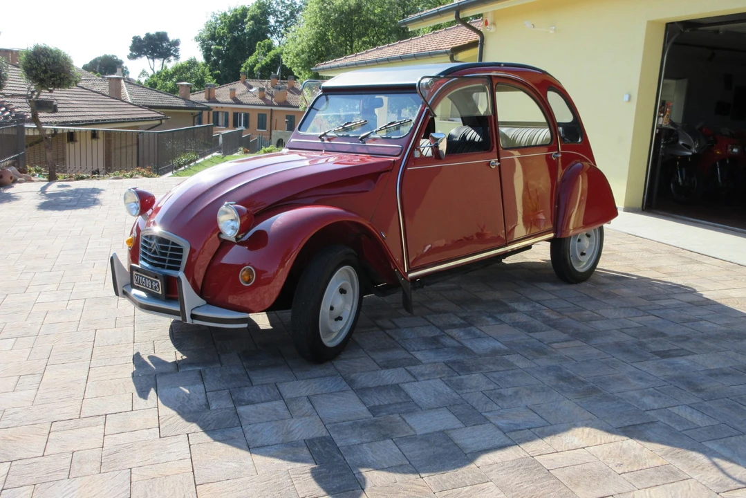 1983 Citroen 2CV - Image 2 of 31