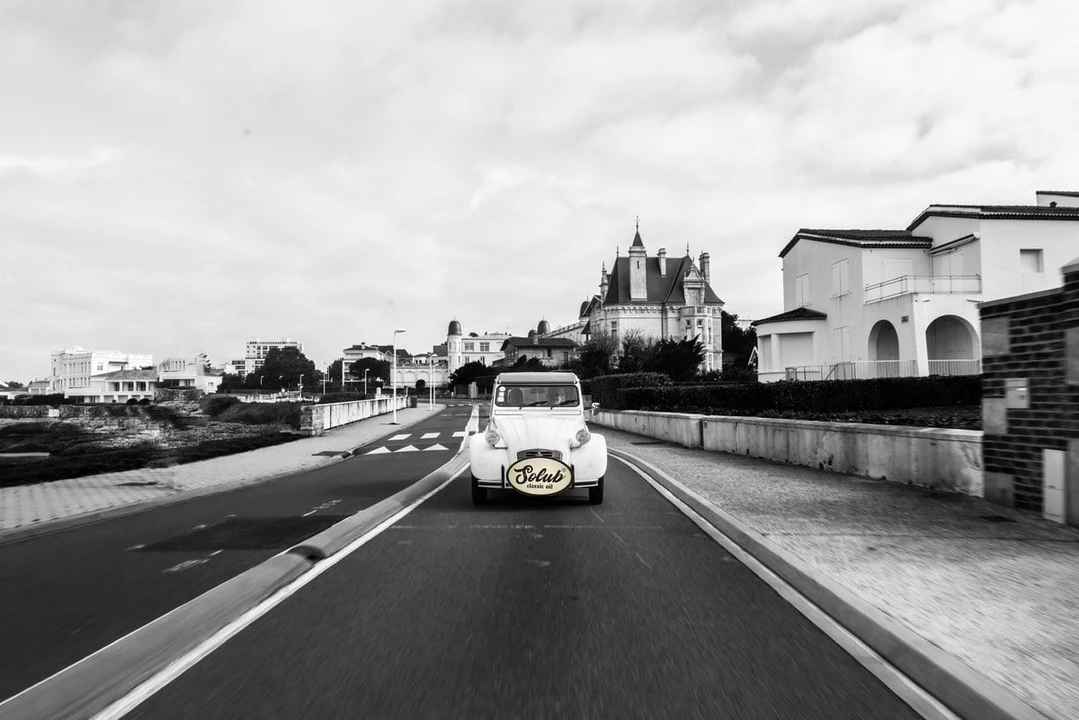 1983 Citroen 2CV - Image 2 of 30