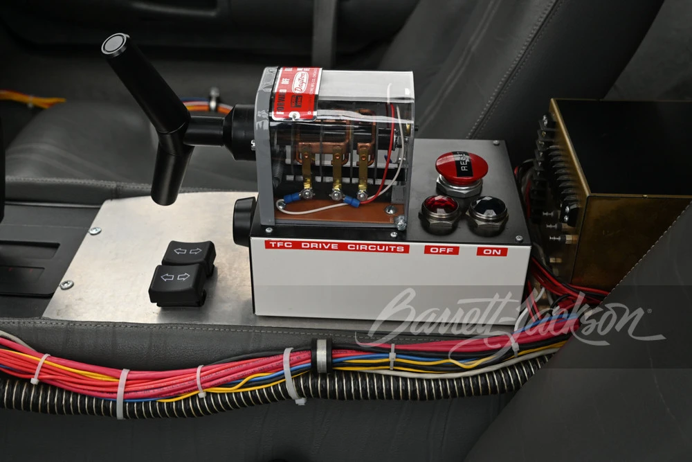 1983 DeLorean DMC-12 - Image 17 of 24