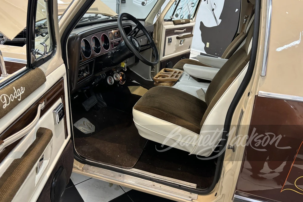 1983 Dodge Ramcharger - Image 10 of 31