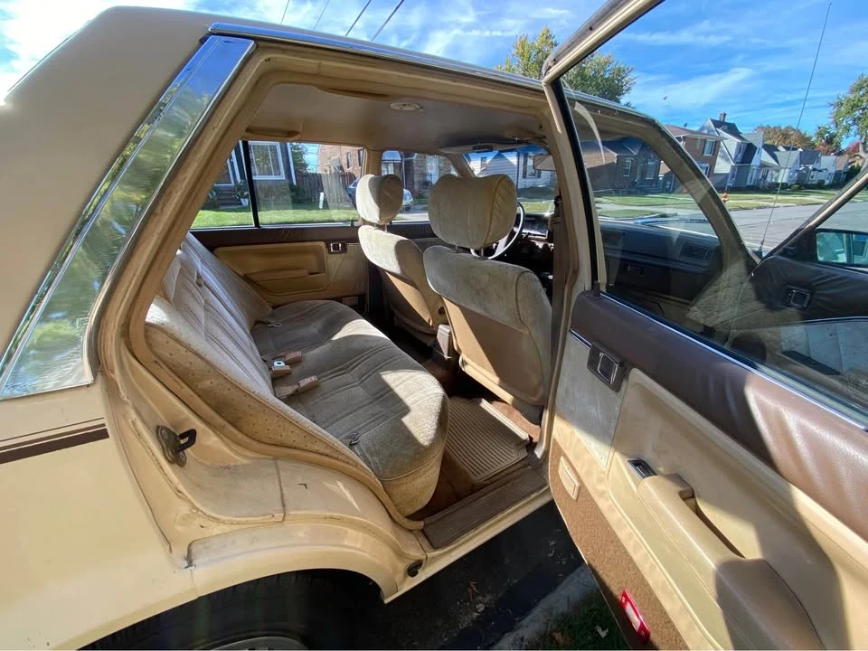 1983 Nissan 910 Bluebird - Image 6 of 10