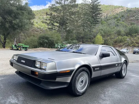 1983 DeLorean DMC-12