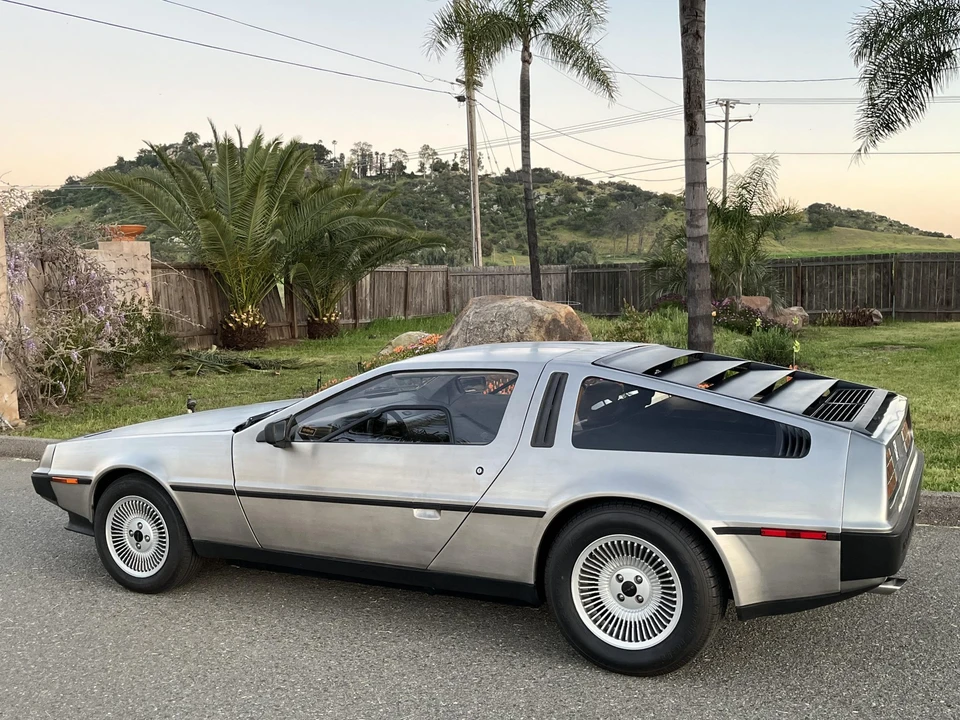 1983 DeLorean DMC-12 - Image 26 of 31