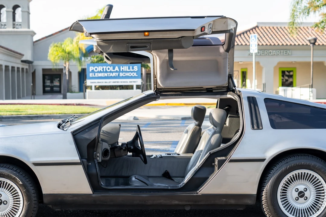 1983 DeLorean DMC-12 - Image 24 of 31