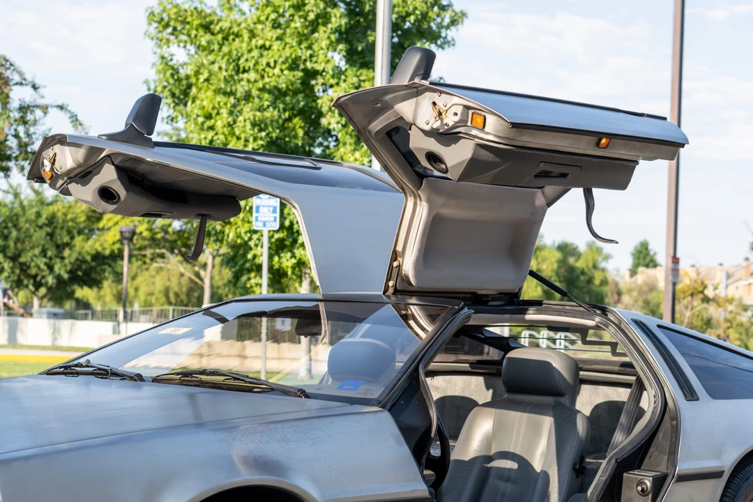 1983 DeLorean DMC-12 - Image 25 of 31