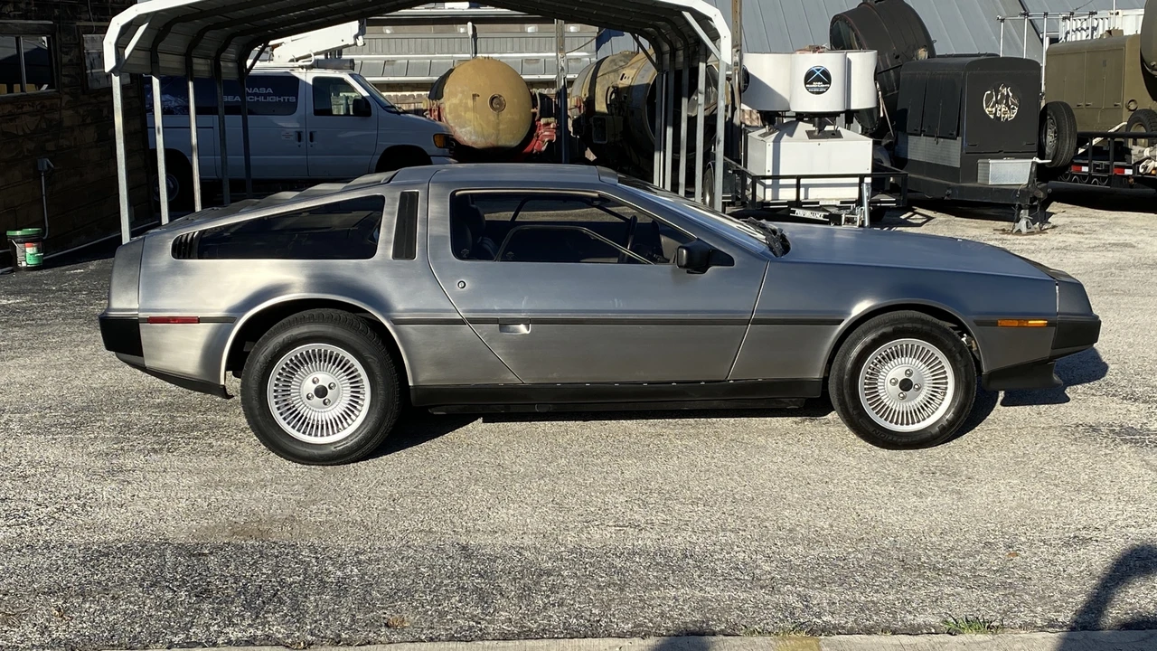 1983 DeLorean DMC-12 - Image 9 of 31