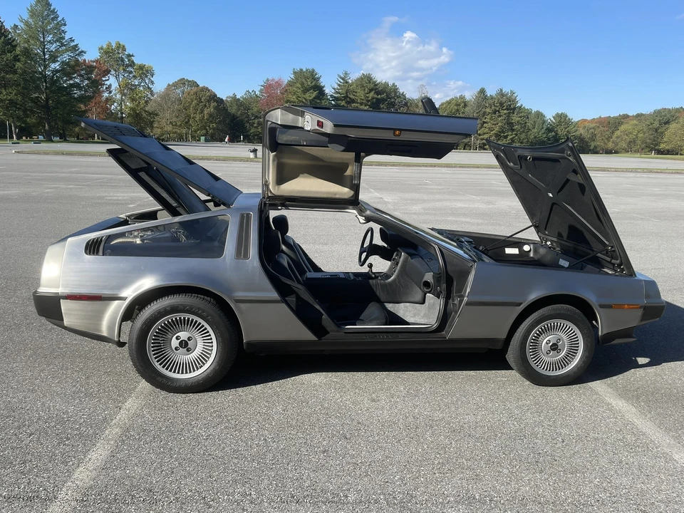 1983 DeLorean DMC-12 - Image 10 of 31