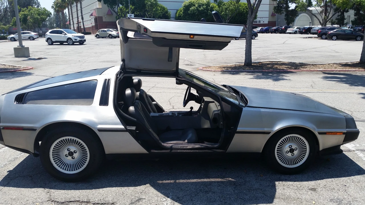 1983 DeLorean DMC-12 - Image 8 of 31