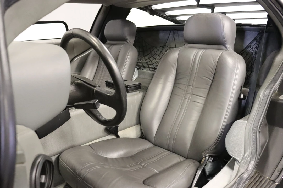 1983 DeLorean DMC-12 - Image 18 of 31