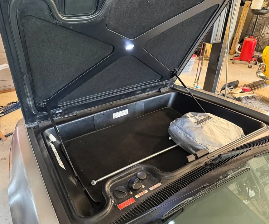 1983 DeLorean DMC-12 - Image 15 of 20