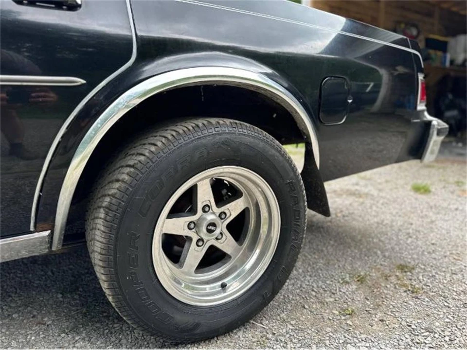1983 Dodge Diplomat - Image 18 of 19