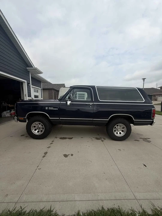 1983 Dodge Ramcharger - Image 6 of 14