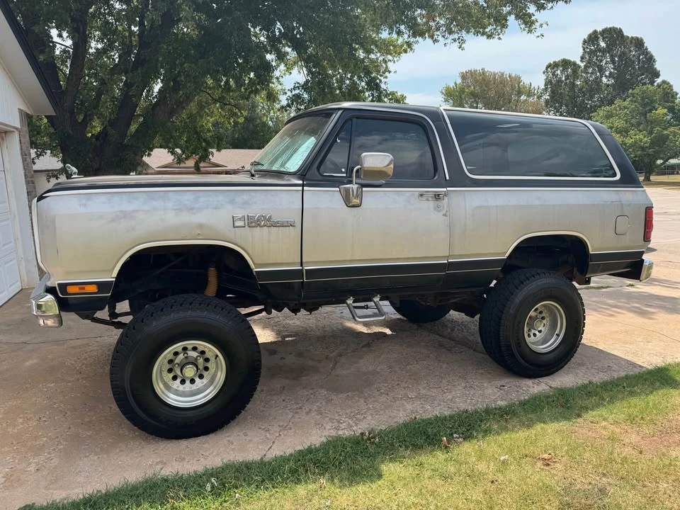 1983 Dodge Ramcharger - Image 2 of 10