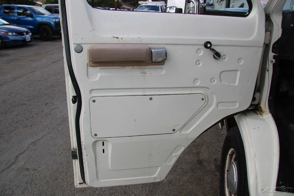 1983 Dodge Ram Van - Image 13 of 21