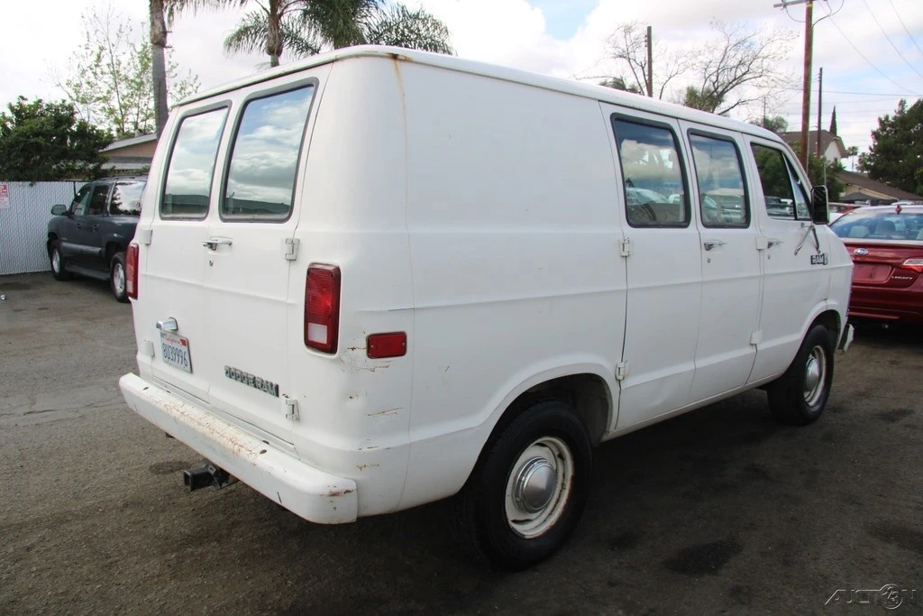 1983 Dodge Ram Van - Image 7 of 21