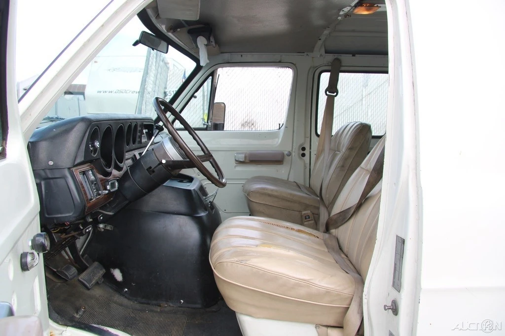 1983 Dodge Ram Van - Image 14 of 21
