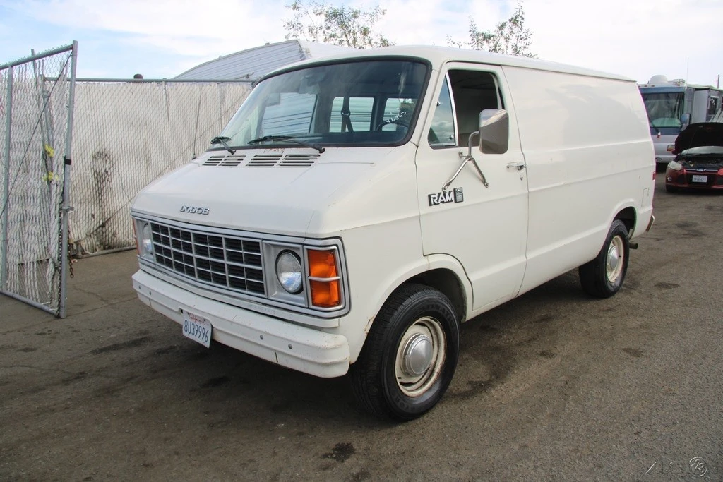 1983 Dodge Ram Van - Image 2 of 21