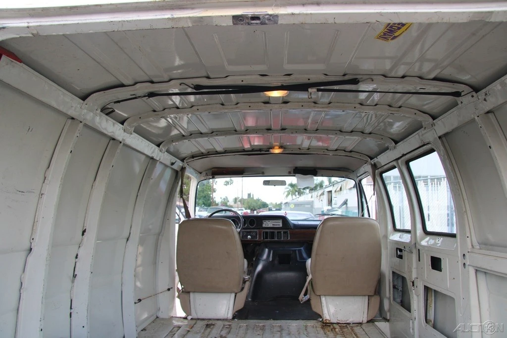 1983 Dodge Ram Van - Image 20 of 21