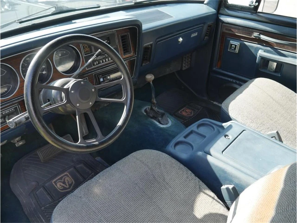 1983 Dodge Ramcharger - Image 4 of 31
